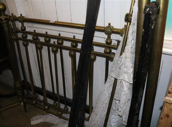 Victorian brass bed(-)